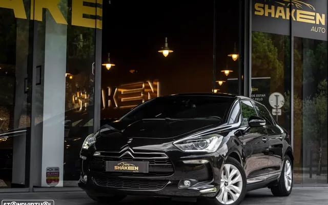 Citroën DS5 2.0 HDi Hy4 So Chic CMP6 102g