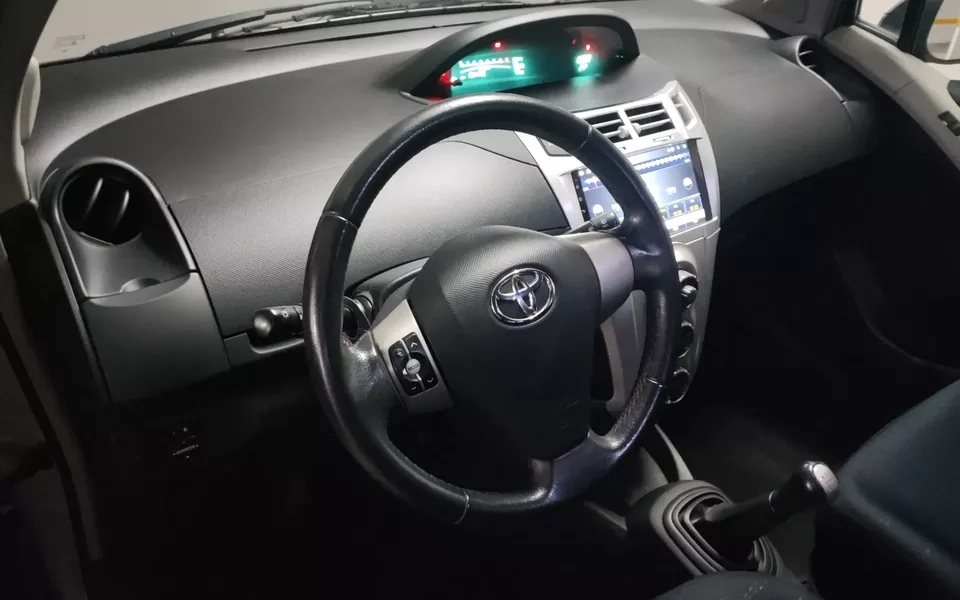 Toyota Yaris 1.0 VVT-i AC Manual