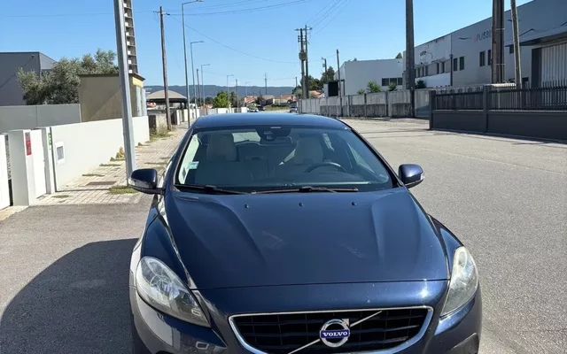 Volvo V40 D2