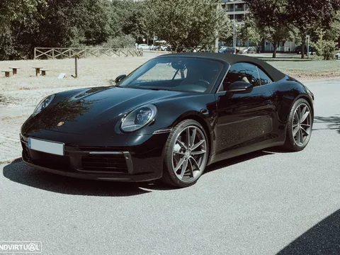 Porsche 911 (992) Carrera 4 PDK