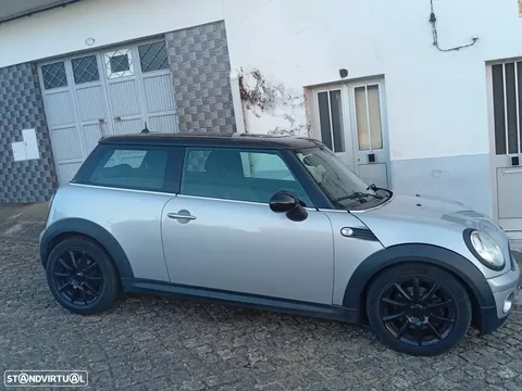 MINI 3 Portas One 1.4