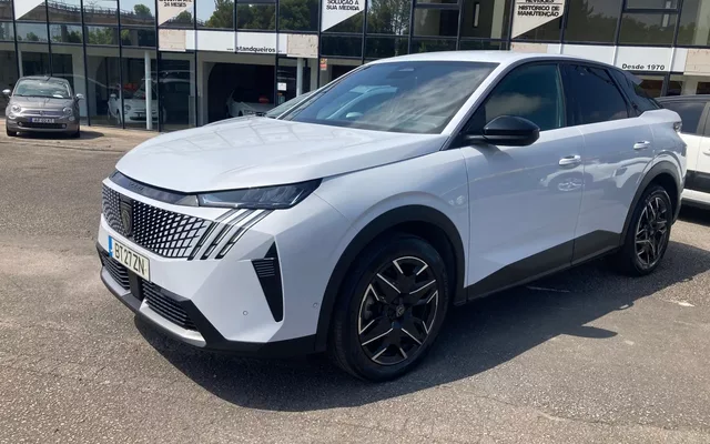 Peugeot 3008 1.2 Hybrid Allure e-DCS6