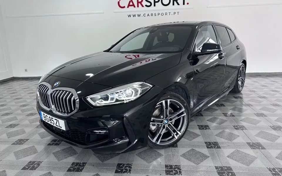 BMW 118 i Pack Desportivo M Auto