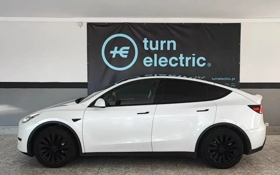 Tesla Model Y Tração Traseira