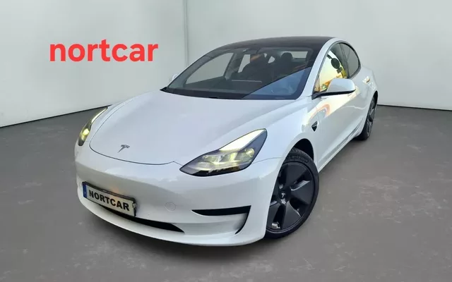 Tesla Model 3 Tração Traseira