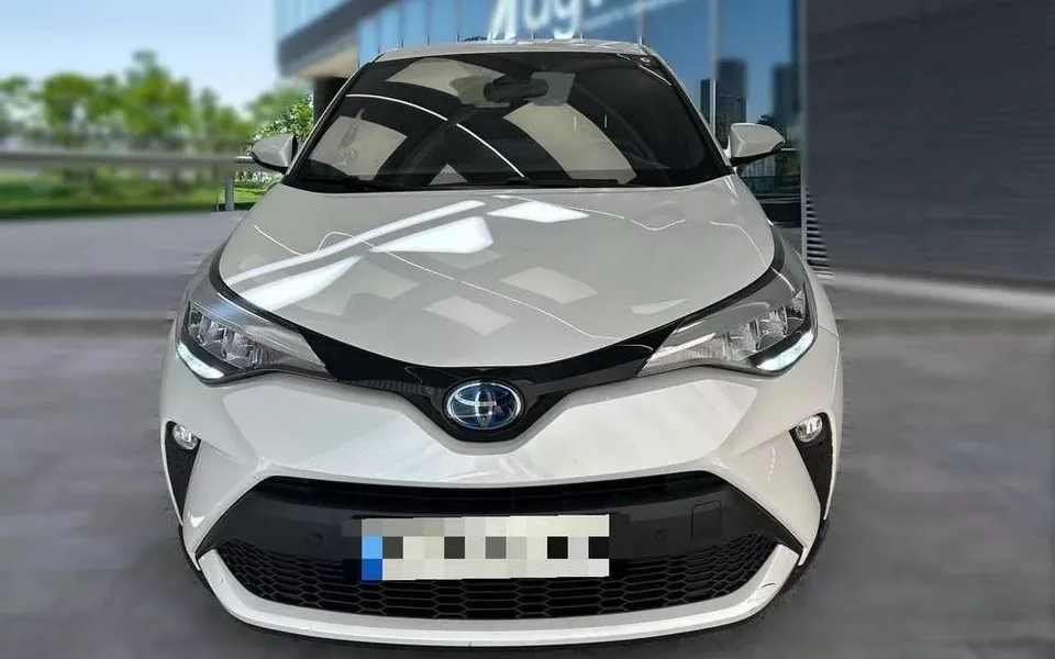 TOYOTA C-HR + 1.8 125H Advance