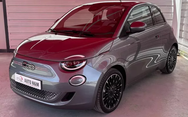 Fiat 500e La Prima
