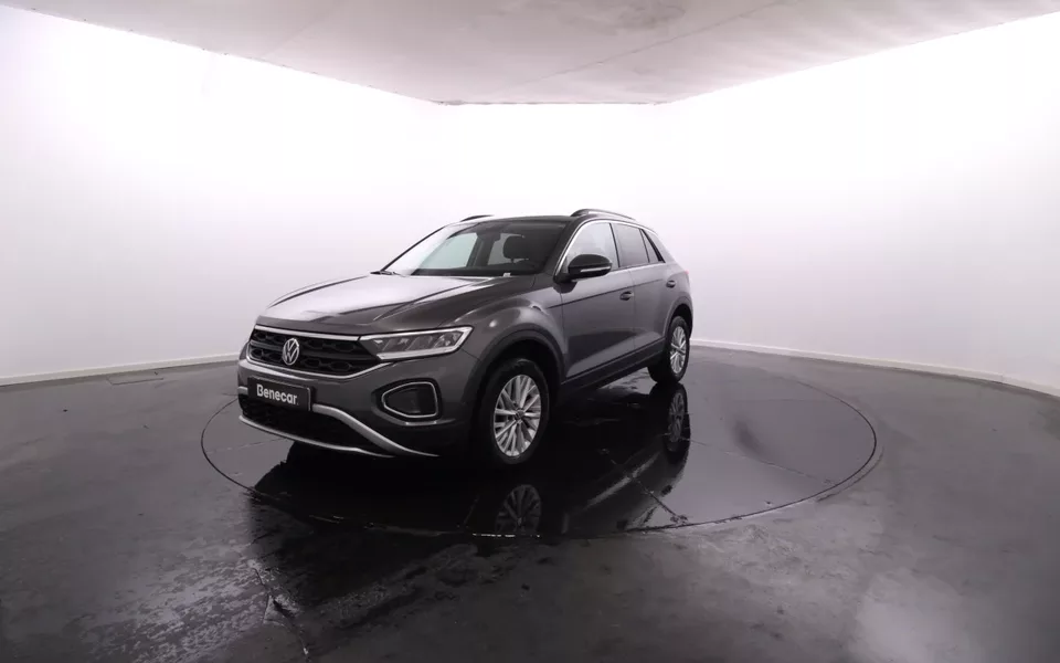 Volkswagen T-Roc 1.0 TSI Life 110cv / Vidros Escurecidos / LED / JLL