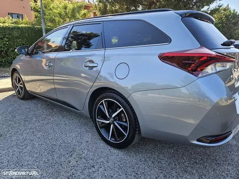 Toyota Auris Touring Sports 1.8 HSD Comfort+P.Techno
