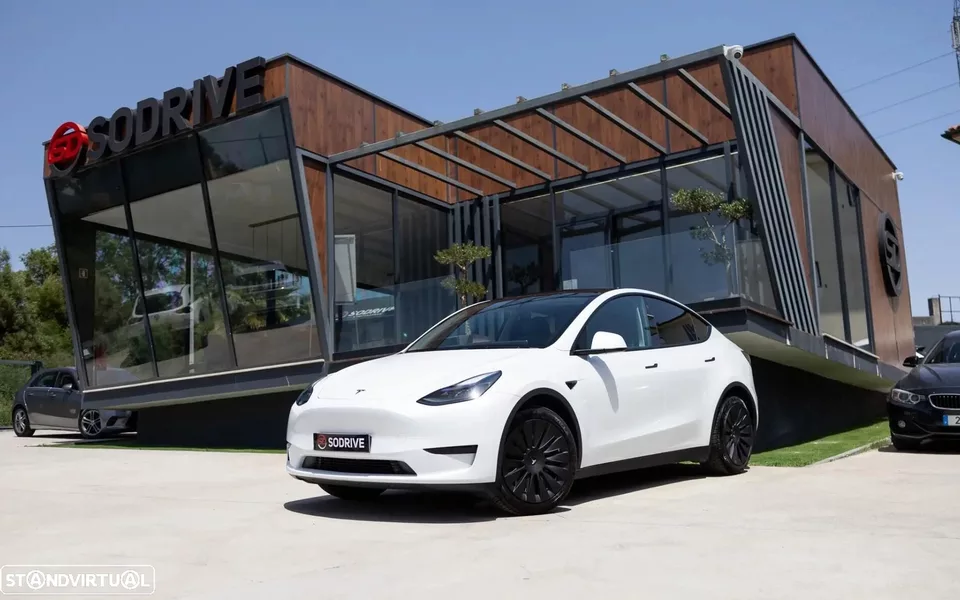 Tesla Model Y Standard