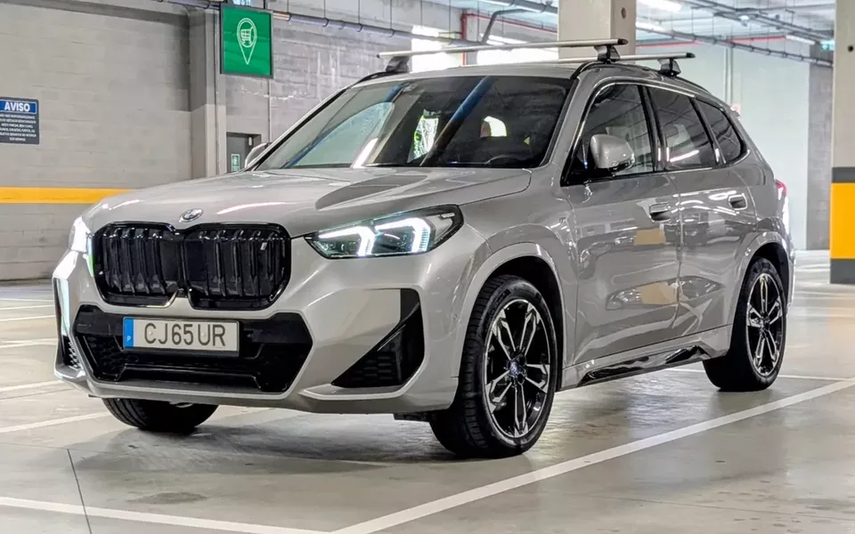 BMW iX1