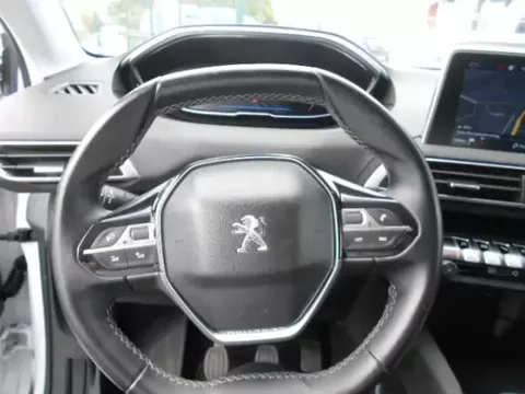 Peugeot 3008 2018 1.5 HDI