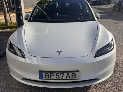 Tesla Model 3 Tração Traseira