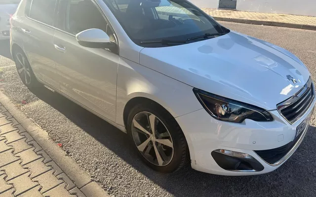 Peugeot 308 1.6 BlueHDi Allure J17