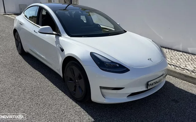 Tesla Model 3 Long-Range RWD