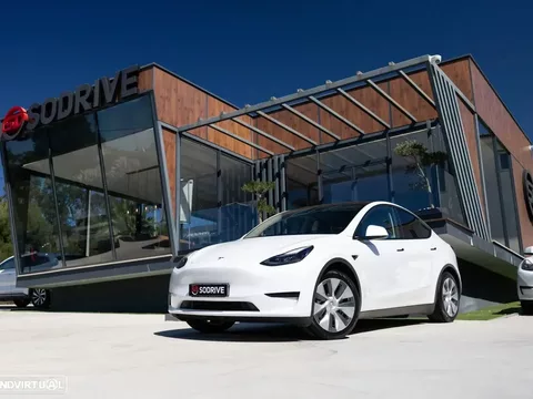 Tesla Model Y Long Range Dual Motor AWD