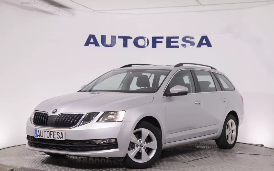Skoda Octavia COMBI 1.5 TGI AMBITION GAS CNG DSG 130CV 5P # IVA DEDUCIBLE,PARKTRONIC,CAMARA TRASERA