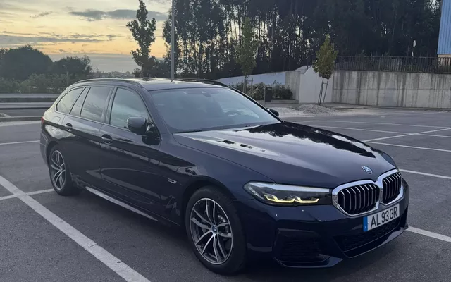 BMW 530 e Pack Desportivo M
