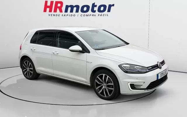 VOLKSWAGEN Golf e-Golf ePower