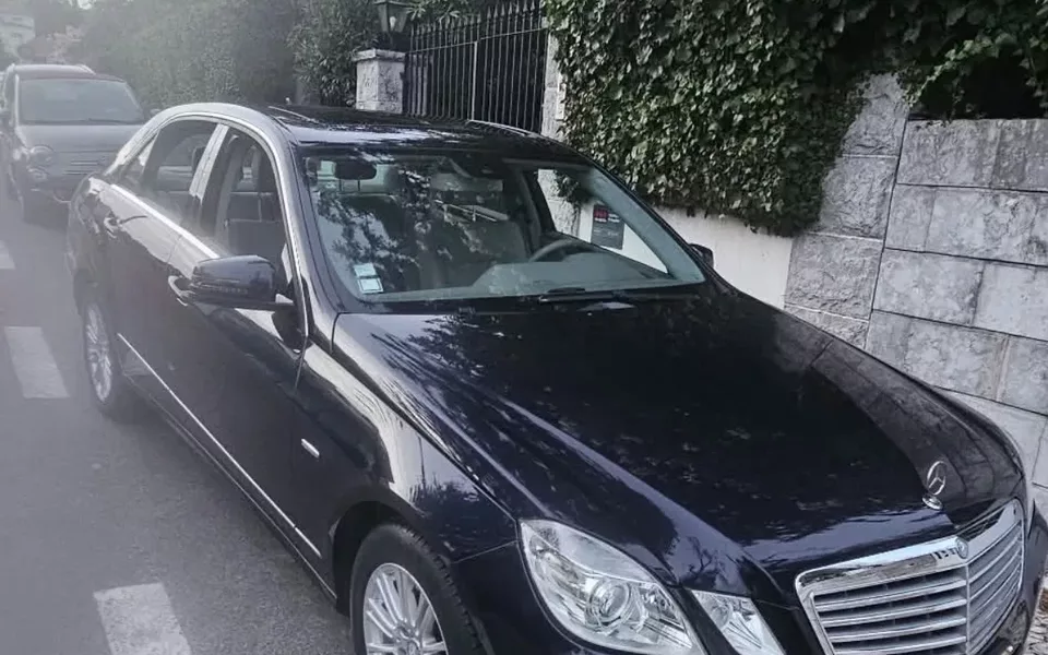 Mercedes-Benz E 200 CGI Elegance BlueEfficiency