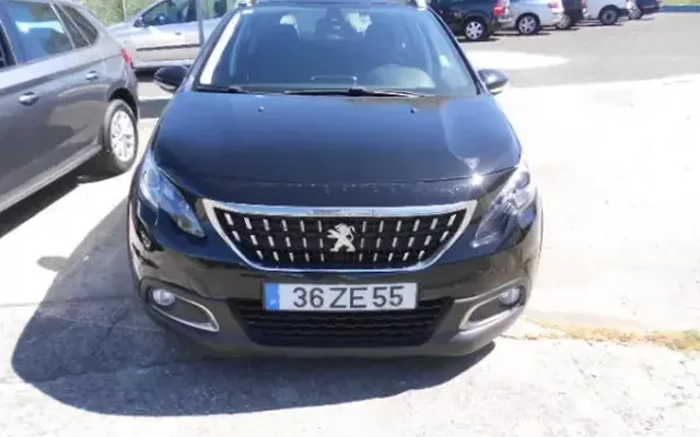 Peugeot 2008 2019 SIGNATURE 1.5 Bluehdi