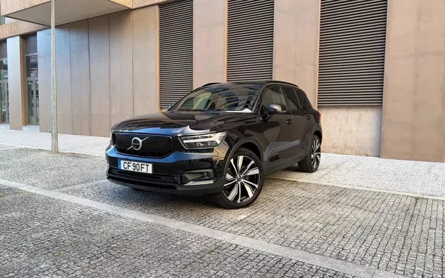 Volvo XC 40 P8 AWD Recharge RDesign