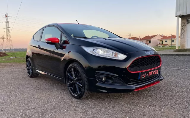 Ford Fiesta 1.0 T EcoBoost STLine Red&Black