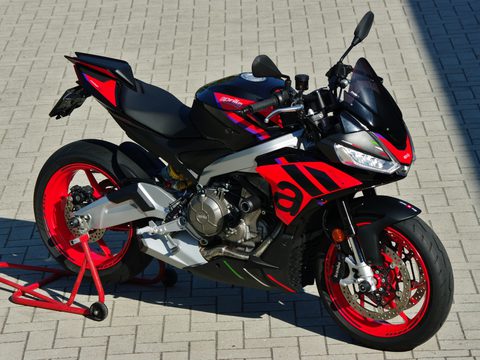 Aprilia Tuono 660 Factory