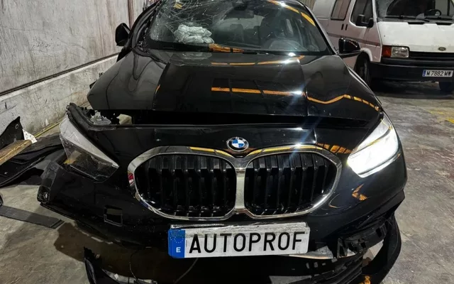 BMW Serie 1 118iA - 6999€ en Bellvei