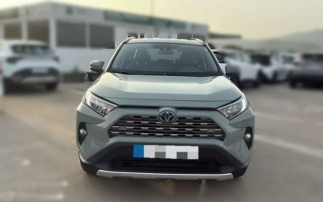 TOYOTA RAV-4 2.5l 220H Advance Plus