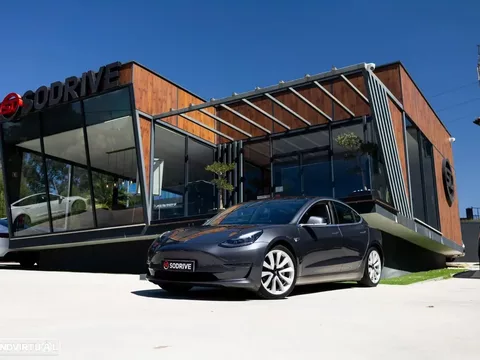 Tesla Model 3 Long-Range Dual Motor AWD