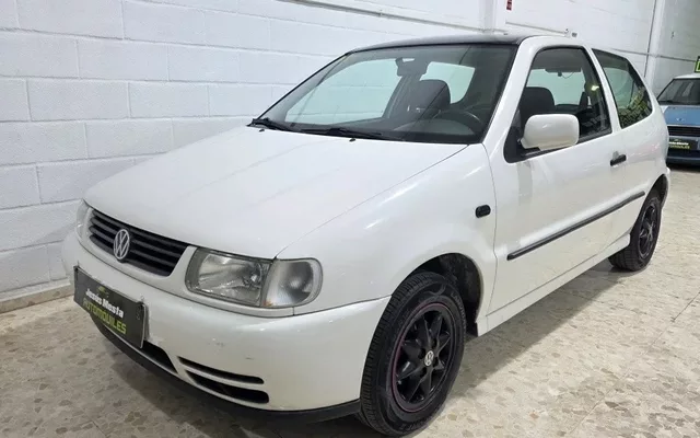VOLKSWAGEN Polo Polo 1.0 Conceptline