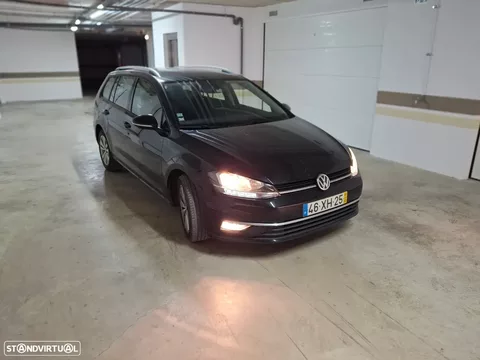 VW Golf Variant 1.6 TDi Confortline DSG
