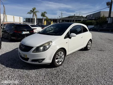 Opel Corsa 1.2 Black Edition