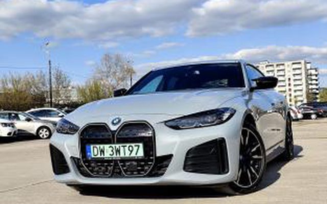 BMW i4 2023