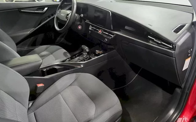 KIA Niro 1.6 GDi HEV 104kW (141CV) Concept
