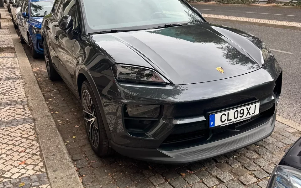 Porsche Macan Electric 4