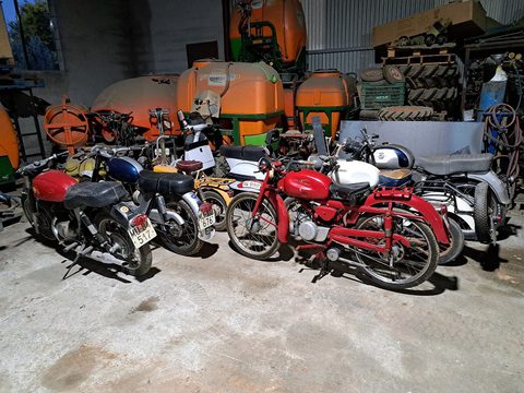 MOTO CLASICA VESPA TX 200 CC.