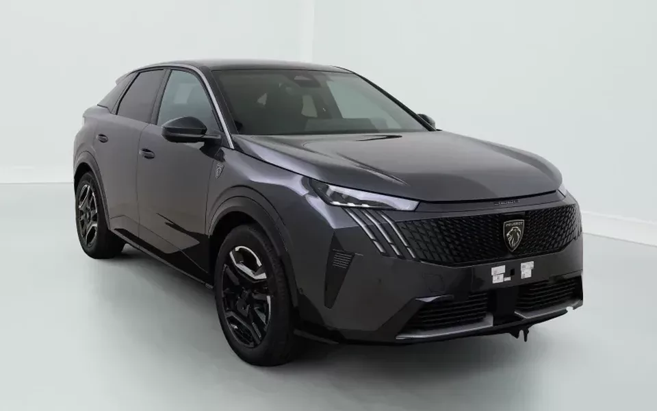 Peugeot E-3008 GT Electric 73 kWh 213 hp Zéro km immatriculé
