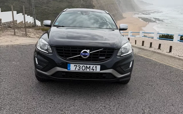 Volvo XC 60 2.0 D4 R-Design