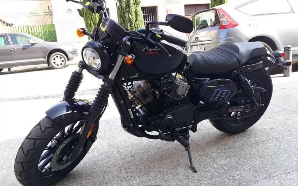Hyosung Aquila 125 gv 125 CBS