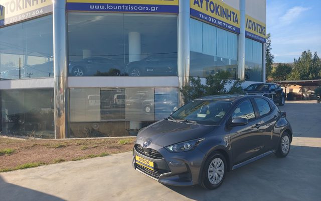Toyota Yaris 1.5 116HP HYBRID Navi-Camera Ελληνικο Aπο Service Αντιπροσωποιας Με Εγγυηση Μπαταριας Και Κινητηρα