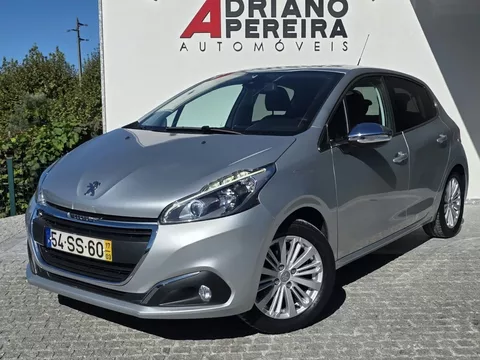 Peugeot 208 1.2 PureTech Allure EAT6