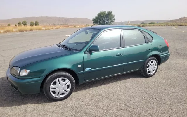 TOYOTA Corolla TOYOTA Corolla Berlina Manual de 4 Puertas