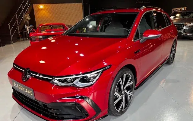 VOLKSWAGEN Golf Golf Variant 1.5 eTSI R-Line DSG 110kW