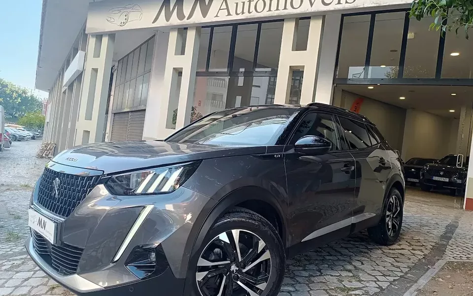 Peugeot 2008 PureTech 130 EAT8 GT