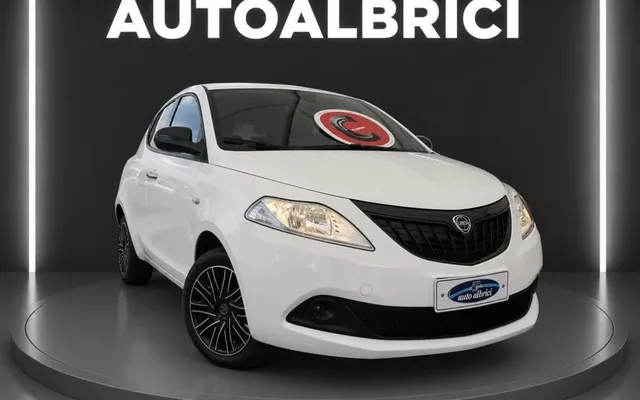 LANCIA Ypsilon 1.0 FIREFLY S&S HYBRID SILVER usato Elettrica/Benzina Bianco pastello