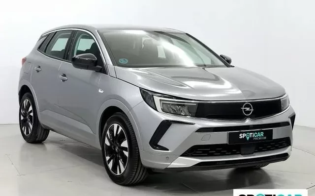 OPEL Grandland 1.2 Turbo Design & Tech
