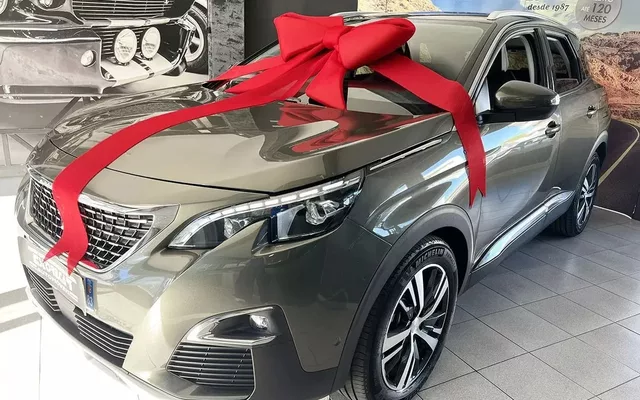 Peugeot 3008 225 e-EAT8 Allure Pack