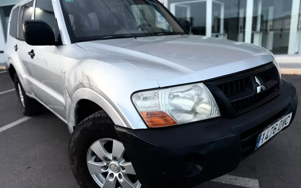 MITSUBISHI Montero Montero 3.2 DI-D Instyle - 5999€ en Andujar